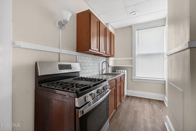 42 Ten Eyck Avenue, Albany, NY 12209