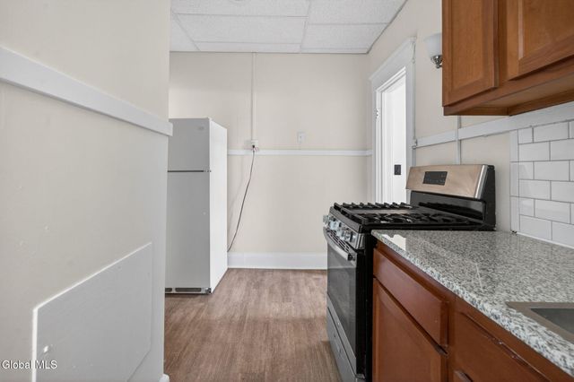 42 Ten Eyck Avenue, Albany, NY 12209