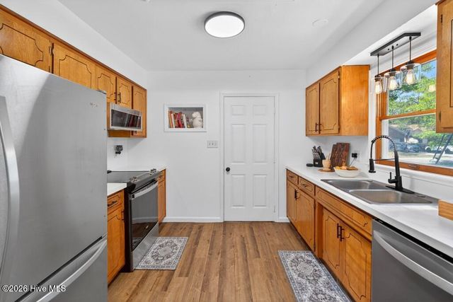 5801 Port Drive, New Bern, NC 28560