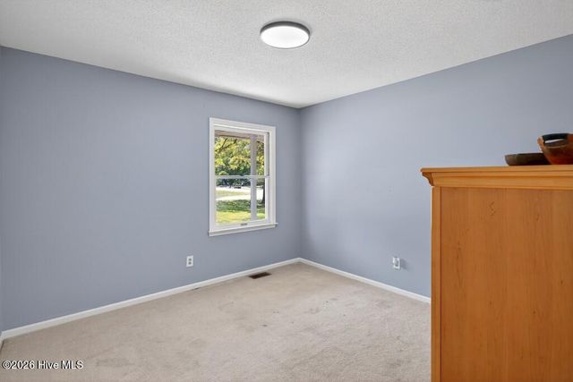 5801 Port Drive, New Bern, NC 28560