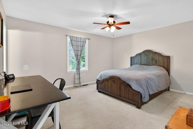 5801 Port Drive, New Bern, NC 28560