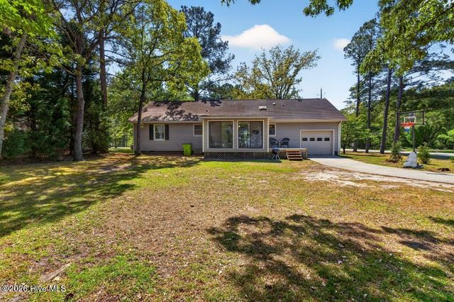 5801 Port Drive, New Bern, NC 28560