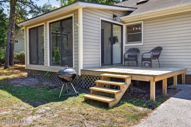 5801 Port Drive, New Bern, NC 28560