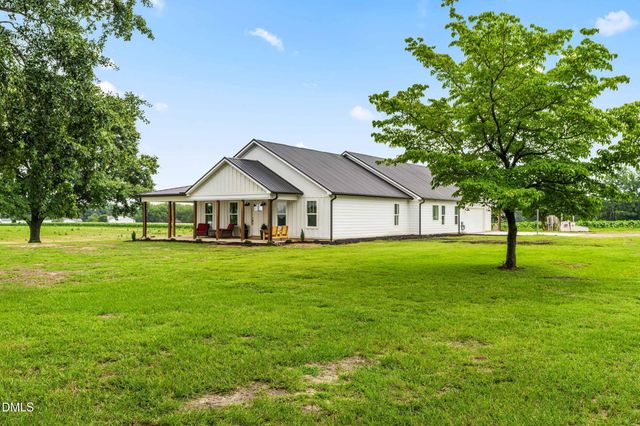 202 Grays Lane, Angier, NC 27501