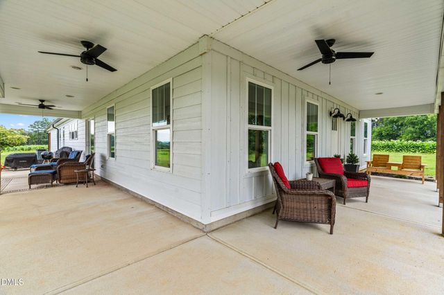 202 Grays Lane, Angier, NC 27501
