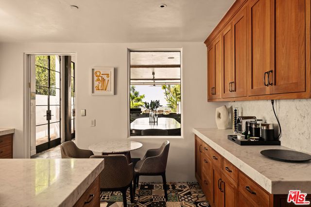 966 Palisades Beach Road, Santa Monica, CA 90403