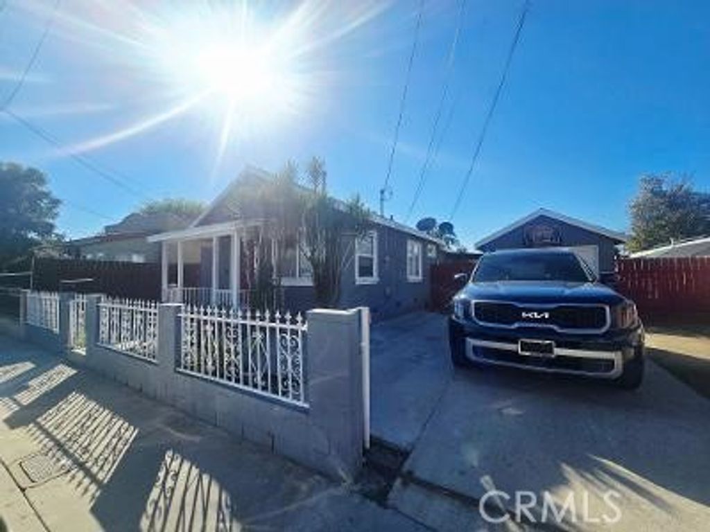 8206 Olanda, Paramount, CA 90723 — photo 2