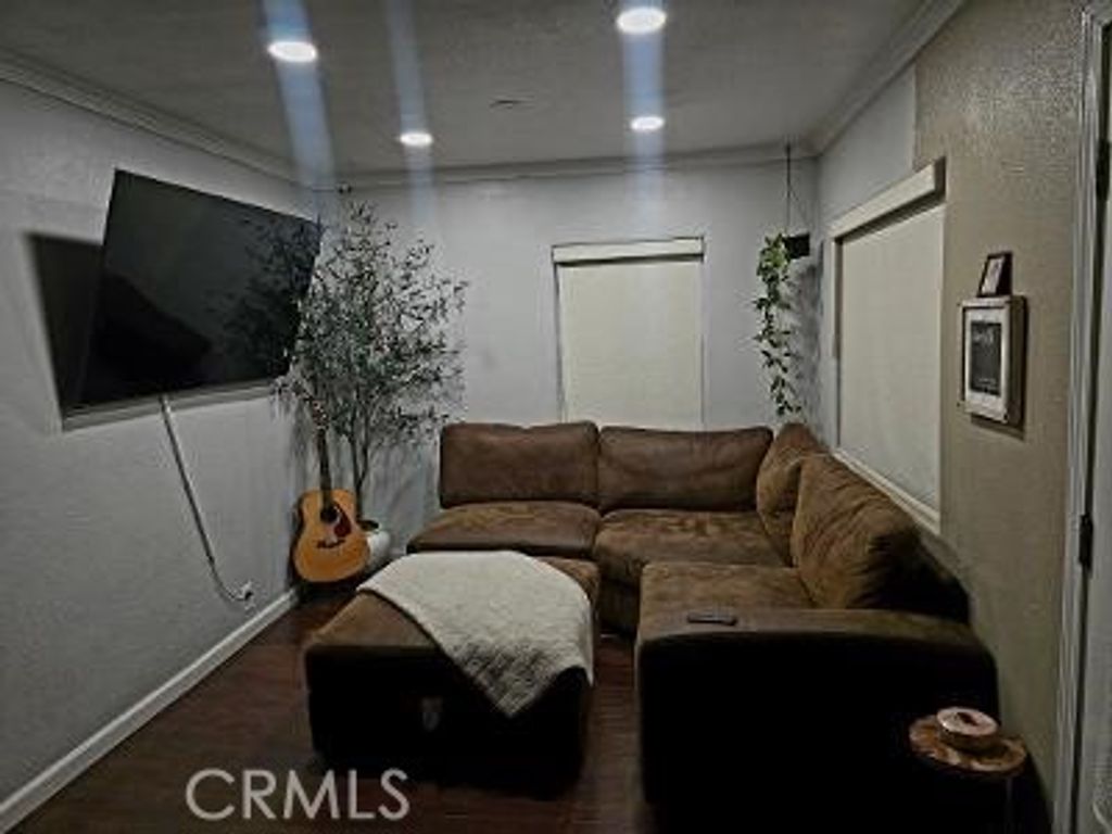 8206 Olanda, Paramount, CA 90723 — photo 3
