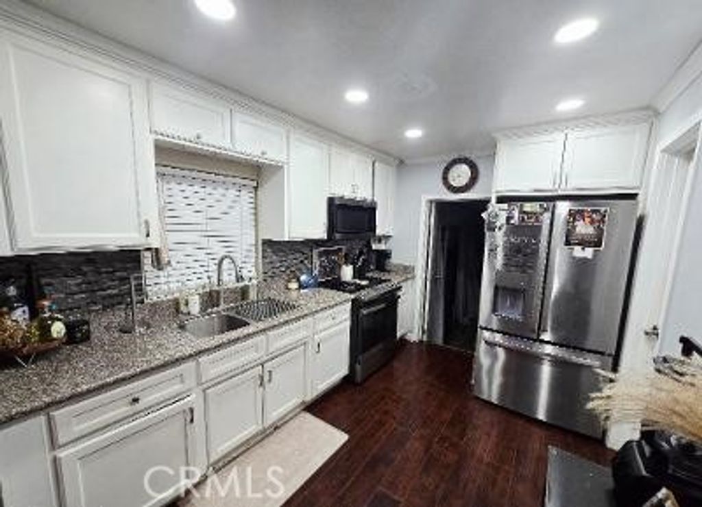 8206 Olanda, Paramount, CA 90723 — photo 5
