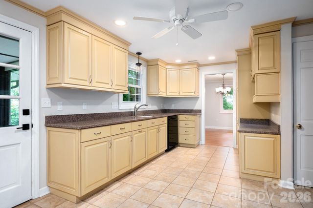 200 Allen Mountain Drive, Black Mountain, NC 28711