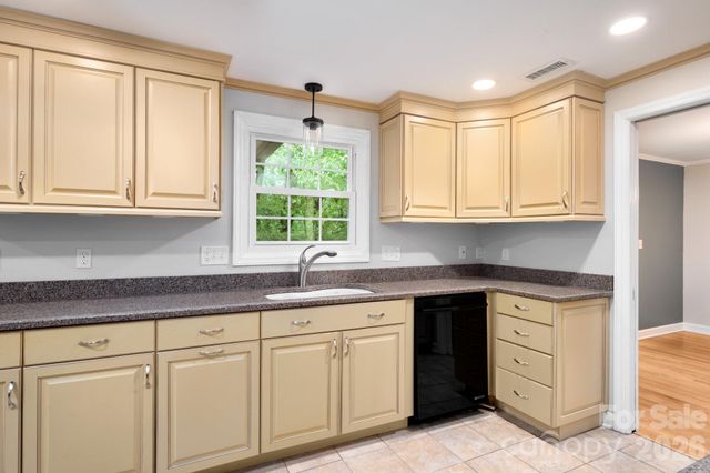 200 Allen Mountain Drive, Black Mountain, NC 28711