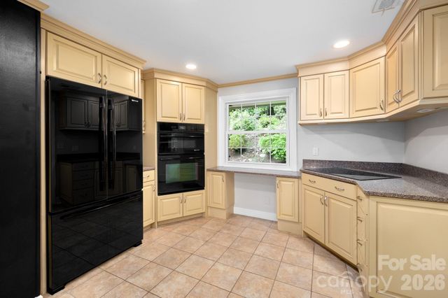 200 Allen Mountain Drive, Black Mountain, NC 28711