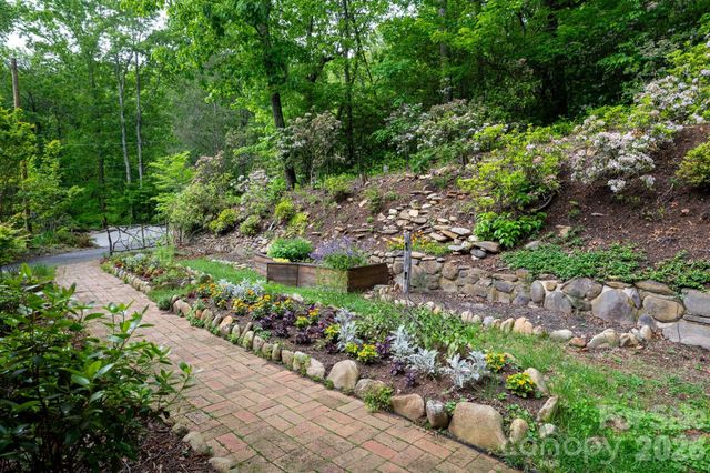 200 Allen Mountain Drive, Black Mountain, NC 28711