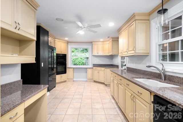 200 Allen Mountain Drive, Black Mountain, NC 28711