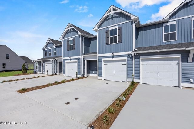 43 W Pioneer Way 112, Hampstead, NC 28443