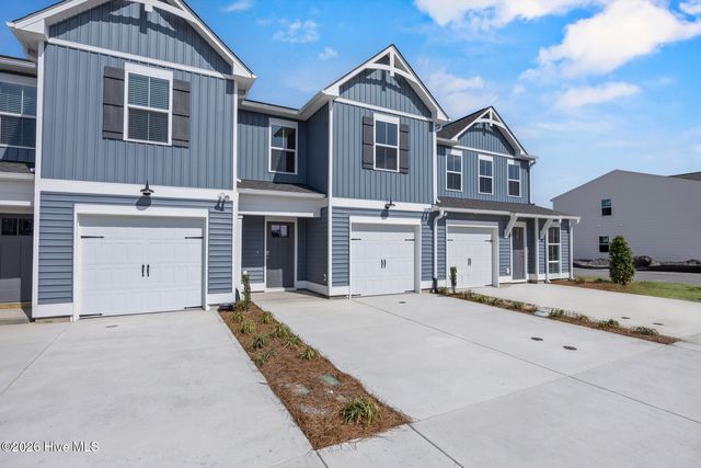 43 W Pioneer Way 112, Hampstead, NC 28443
