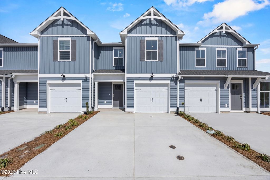 43 W Pioneer Way 112, Hampstead, NC 28443