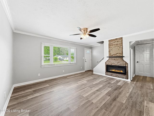 7004 John Adams Way, Louisville, KY 40272