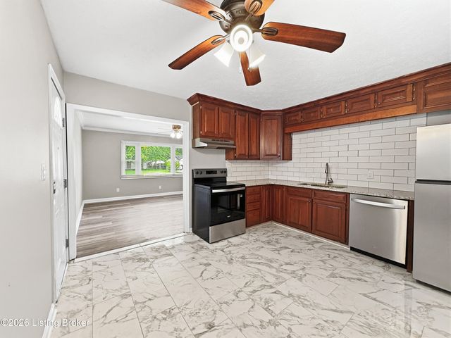 7004 John Adams Way, Louisville, KY 40272