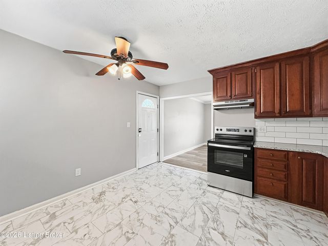 7004 John Adams Way, Louisville, KY 40272