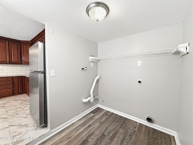 7004 John Adams Way, Louisville, KY 40272