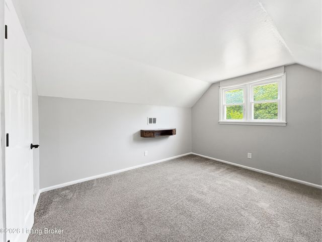 7004 John Adams Way, Louisville, KY 40272