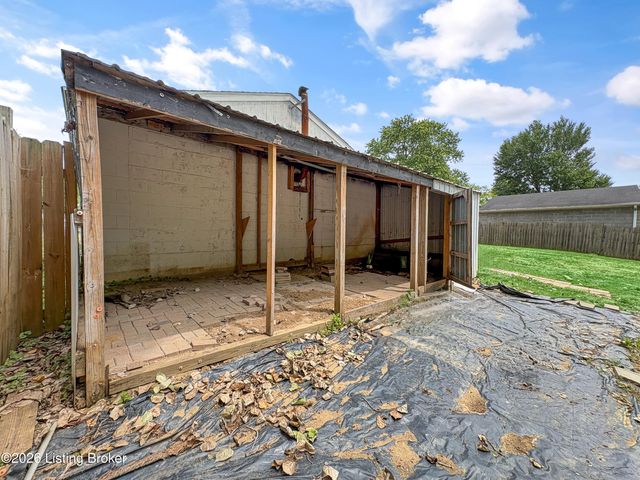 7004 John Adams Way, Louisville, KY 40272