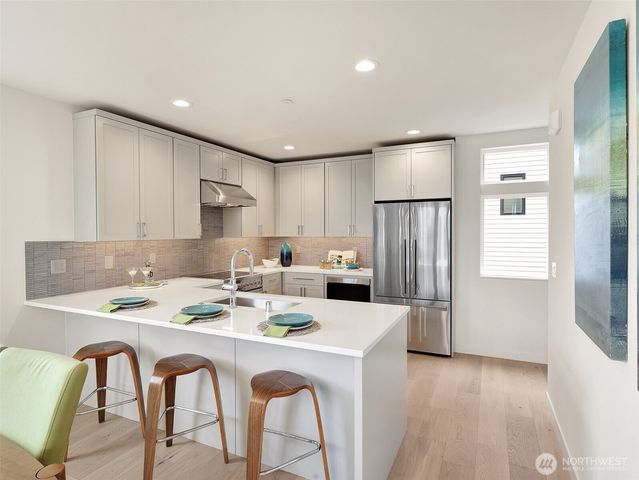1411 B N 48th Street, Seattle, WA 98103