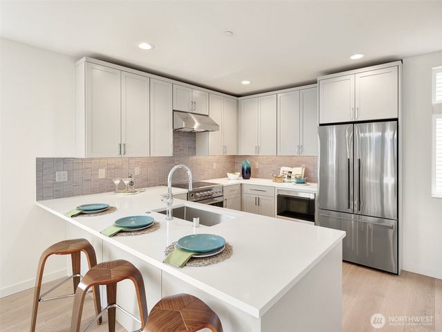 1411 B N 48th Street, Seattle, WA 98103