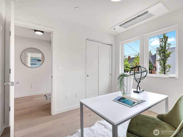 1411 B N 48th Street, Seattle, WA 98103