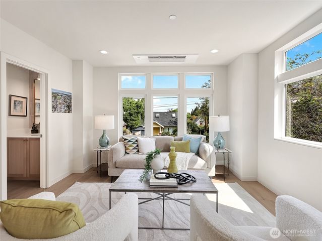 1411 B N 48th Street, Seattle, WA 98103