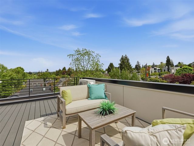 1411 B N 48th Street, Seattle, WA 98103
