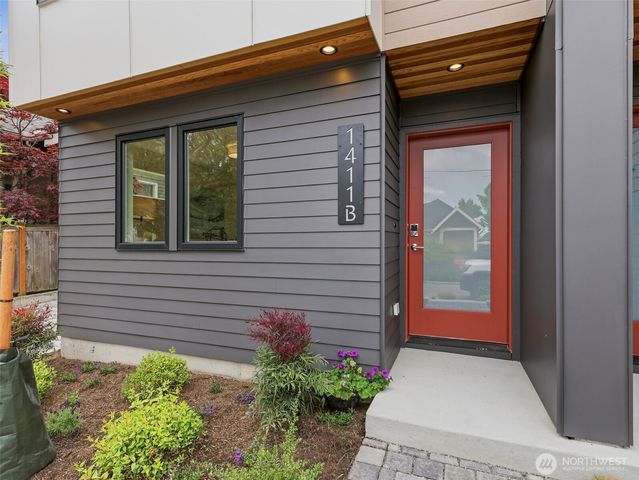 1411 B N 48th Street, Seattle, WA 98103