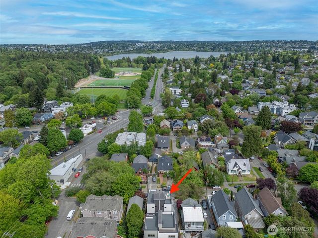 1411 B N 48th Street, Seattle, WA 98103