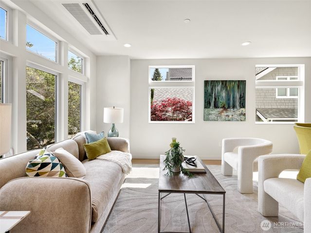 1411 B N 48th Street, Seattle, WA 98103