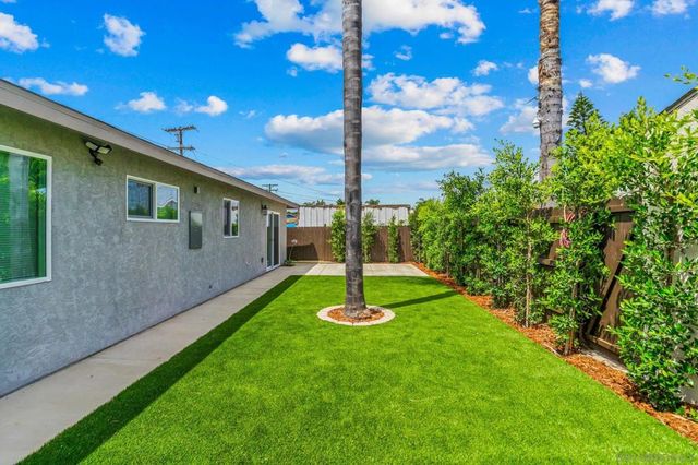 227 229 W 10th Ave, Escondido, CA 92025