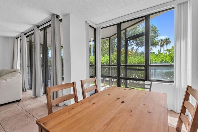799 Jeffery Street 105, Boca Raton, FL 33487