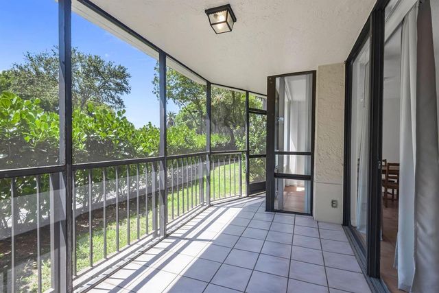 799 Jeffery Street 105, Boca Raton, FL 33487