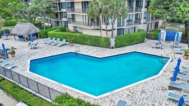 799 Jeffery Street 105, Boca Raton, FL 33487