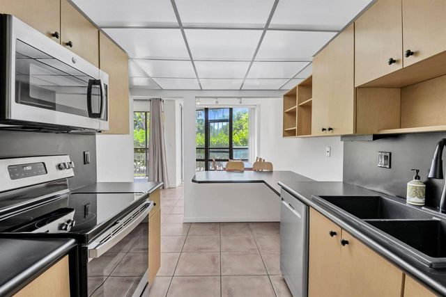 799 Jeffery Street 105, Boca Raton, FL 33487