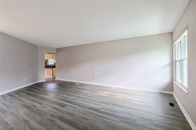 695 Tealwood Drive, Beavercreek, OH 45430