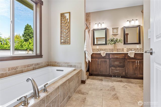 507 Village Court, Lynden, WA 98264