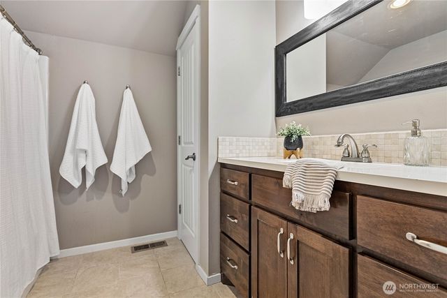 507 Village Court, Lynden, WA 98264