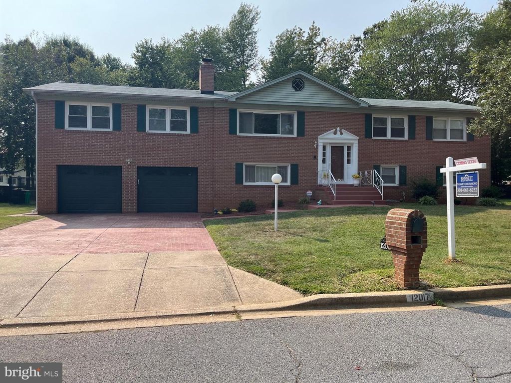 12017 HICKORY DR, Fort Washington, MD 20744