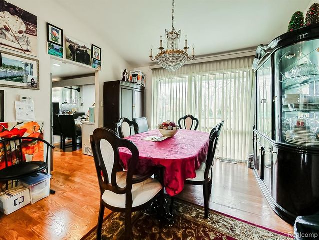 6775 Cedarbrook Drive, Bloomfield Hills, MI 48301