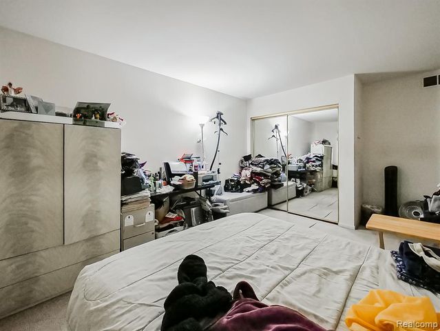 6775 Cedarbrook Drive, Bloomfield Hills, MI 48301