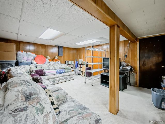 6775 Cedarbrook Drive, Bloomfield Hills, MI 48301