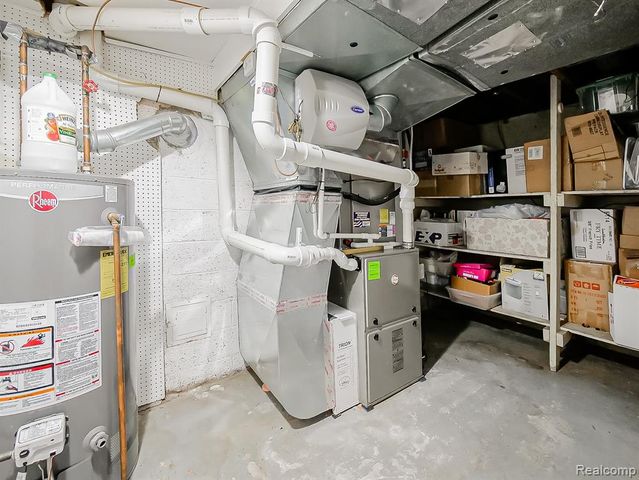 6775 Cedarbrook Drive, Bloomfield Hills, MI 48301