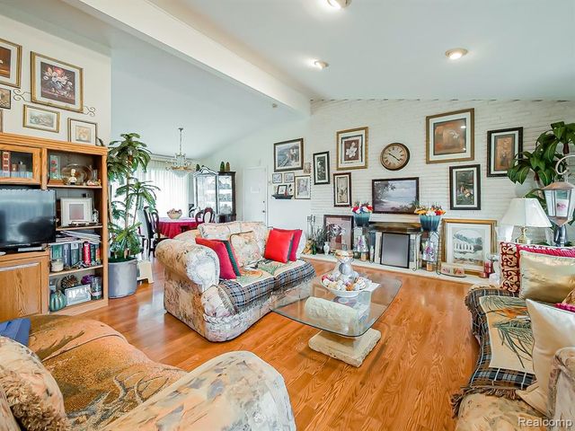 6775 Cedarbrook Drive, Bloomfield Hills, MI 48301