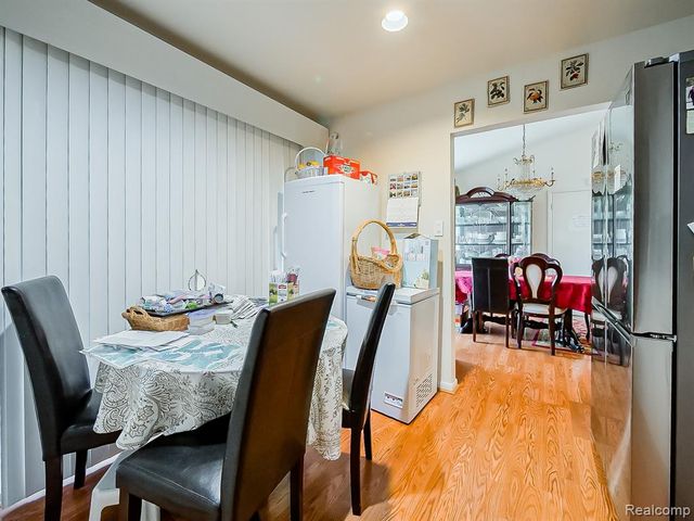 6775 Cedarbrook Drive, Bloomfield Hills, MI 48301